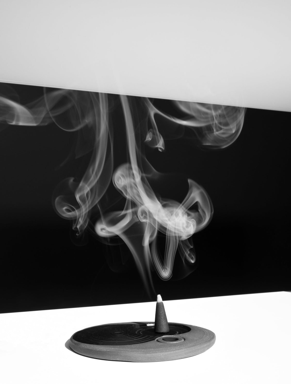 Blackbird Ploom Incense – Artisan Hand-Rolled Incense Cones for Meditation & Ritual
