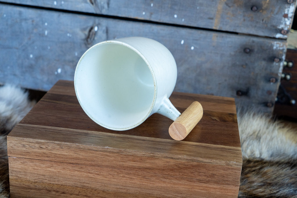 Minimalist Curved Ceramic Mug with Wooden Handle