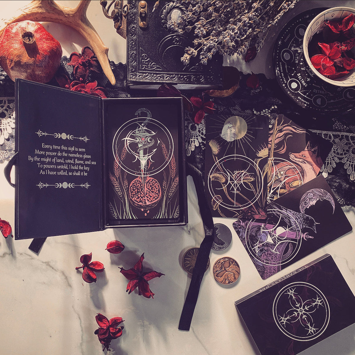 The Nameless One Tarot & Oracle Deck – Witchy Spiritual Divination Deck & Guidebook